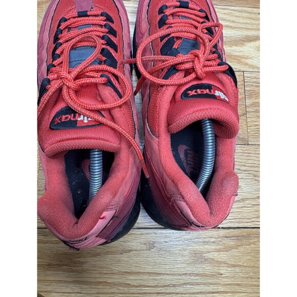 Athletic_Shoes